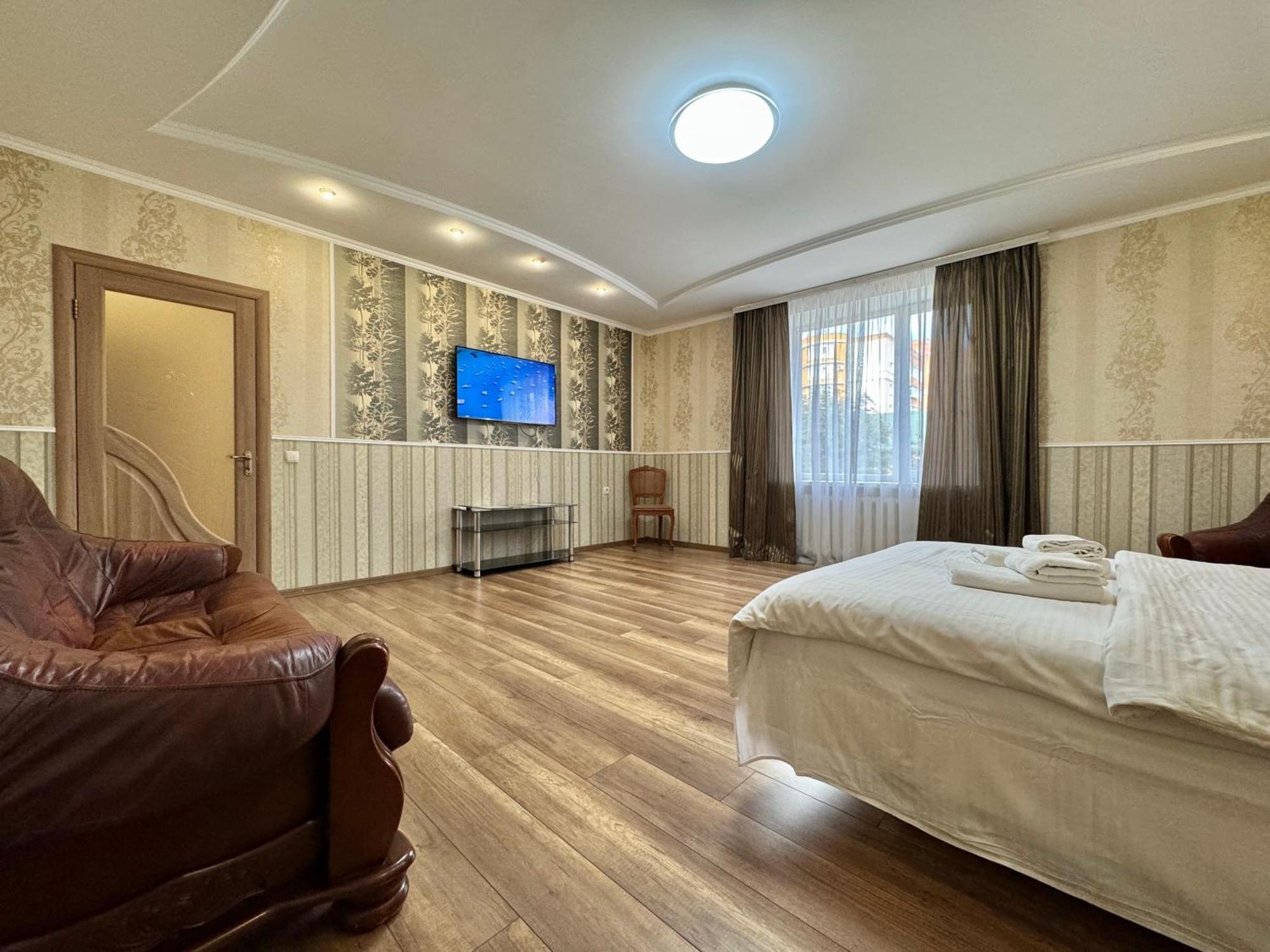 Apartpoltava 100 Квадратних Метрів Затишку В Серці Полтави, Корпусний Парк, Банківський Чек Exteriör bild